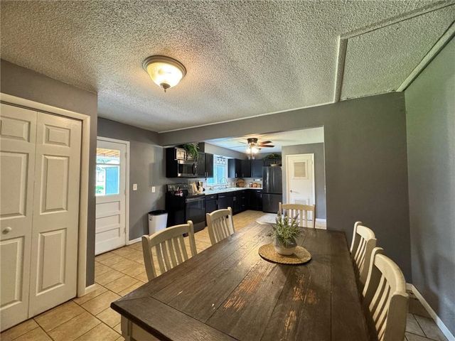 233 W 5th Street, Adrian, MO 64720