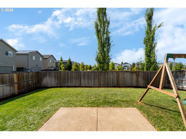 1999 KILLIAN SPRING Dr, Woodburn, OR 97071