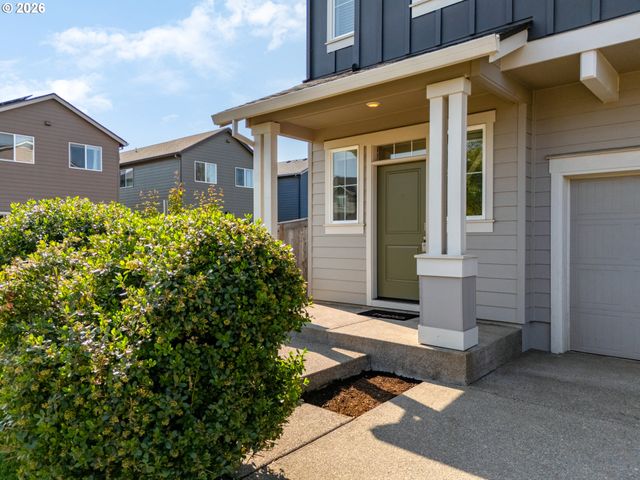 1999 KILLIAN SPRING Dr, Woodburn, OR 97071