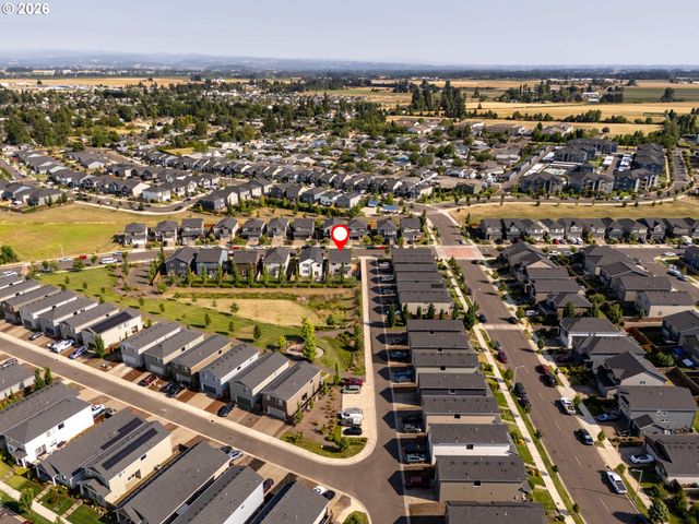 1999 KILLIAN SPRING Dr, Woodburn, OR 97071
