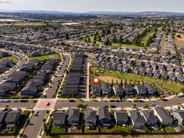 1999 KILLIAN SPRING Dr, Woodburn, OR 97071