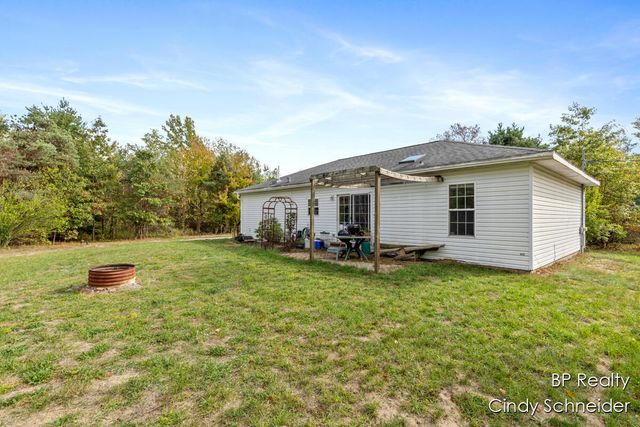 12325 Katherine Court, Grand Haven, MI 49417