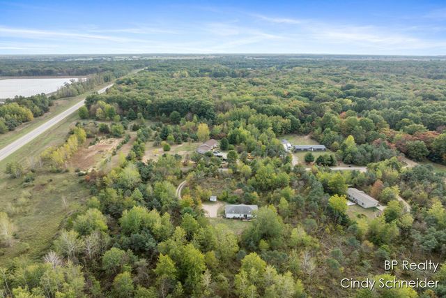 12325 Katherine Court, Grand Haven, MI 49417