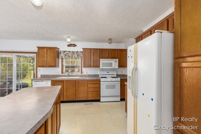 12325 Katherine Court, Grand Haven, MI 49417