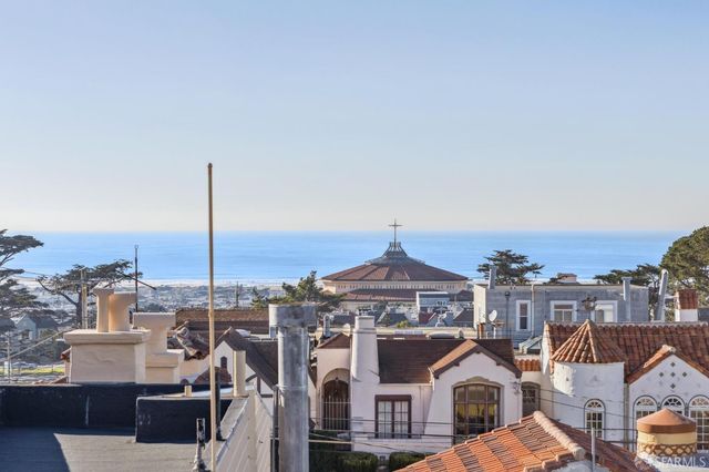 2830 Lawton Street, San Francisco, CA 94122