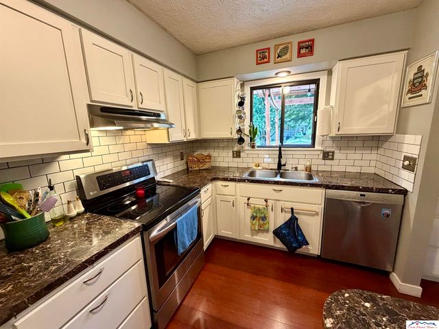 5529 N 127th Street, Omaha, NE 68164