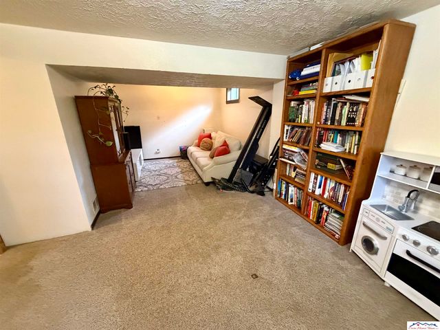 5529 N 127th Street, Omaha, NE 68164
