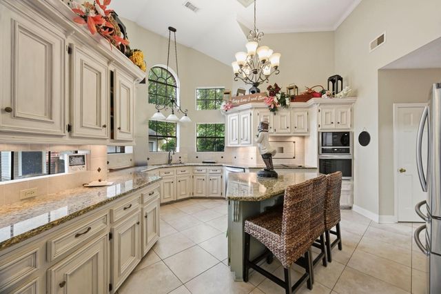 5230 Wincroft Court, Houston, TX 77069