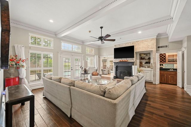 5230 Wincroft Court, Houston, TX 77069