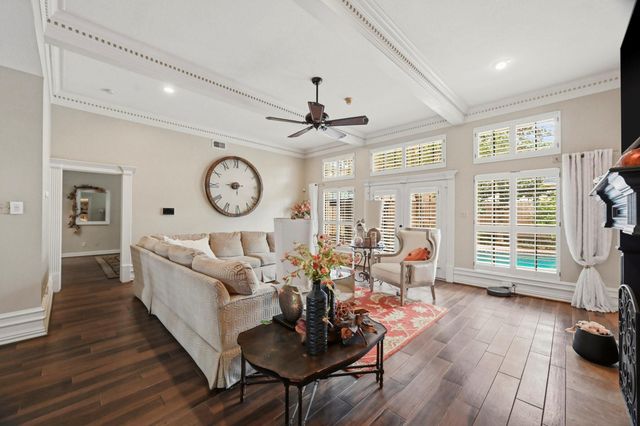 5230 Wincroft Court, Houston, TX 77069
