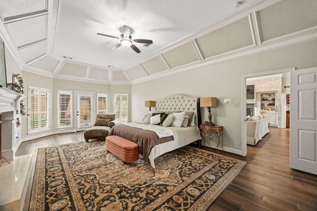 5230 Wincroft Court, Houston, TX 77069