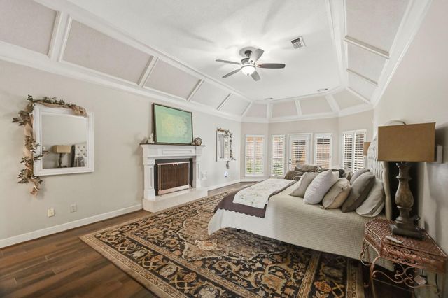 5230 Wincroft Court, Houston, TX 77069