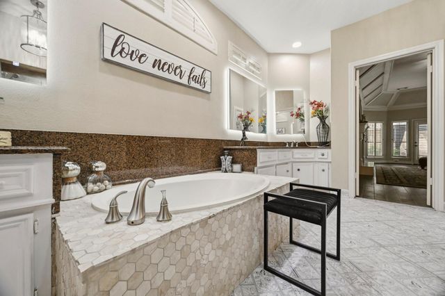 5230 Wincroft Court, Houston, TX 77069