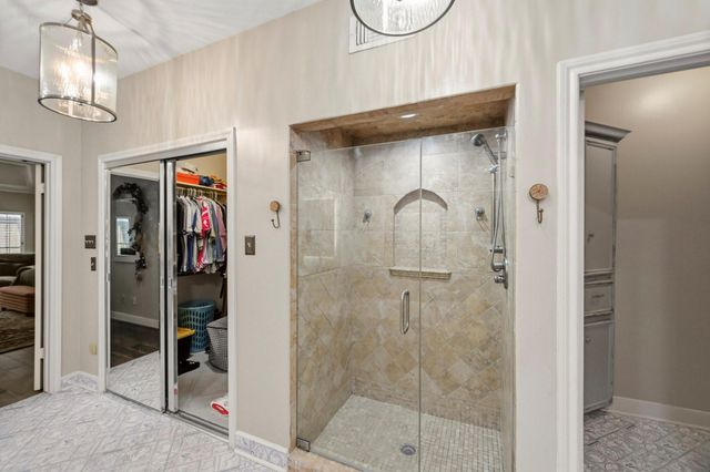 5230 Wincroft Court, Houston, TX 77069