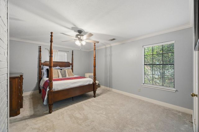 5230 Wincroft Court, Houston, TX 77069