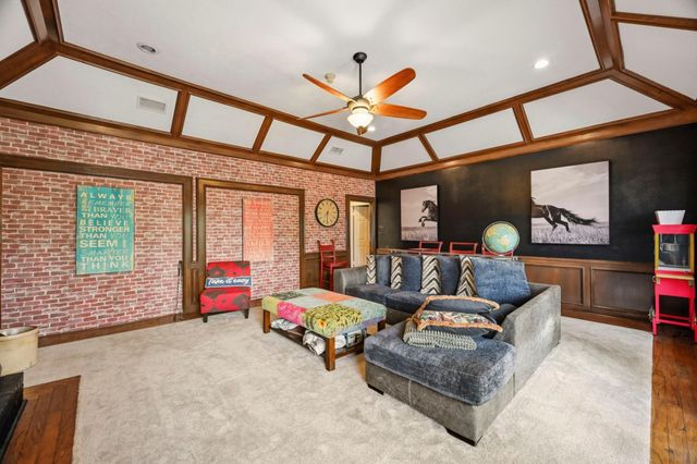 5230 Wincroft Court, Houston, TX 77069