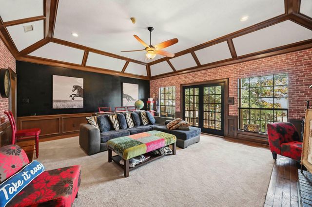 5230 Wincroft Court, Houston, TX 77069