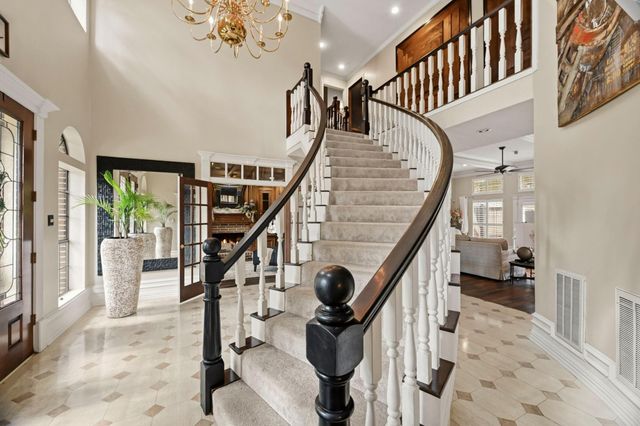 5230 Wincroft Court, Houston, TX 77069
