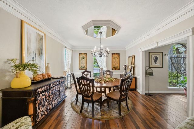 5230 Wincroft Court, Houston, TX 77069