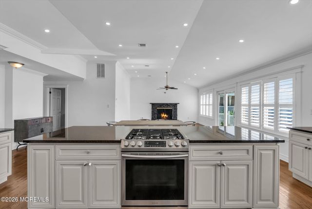 68 Blue Heron Drive S, Toms River, NJ 08753