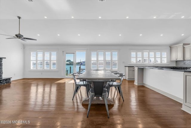 68 Blue Heron Drive S, Toms River, NJ 08753