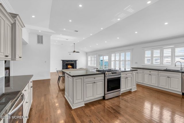 68 Blue Heron Drive S, Toms River, NJ 08753