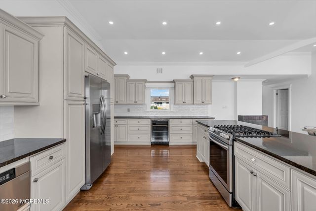 68 Blue Heron Drive S, Toms River, NJ 08753