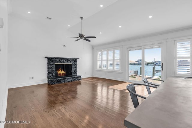 68 Blue Heron Drive S, Toms River, NJ 08753