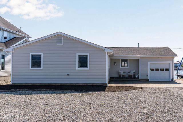 68 Blue Heron Drive S, Toms River, NJ 08753