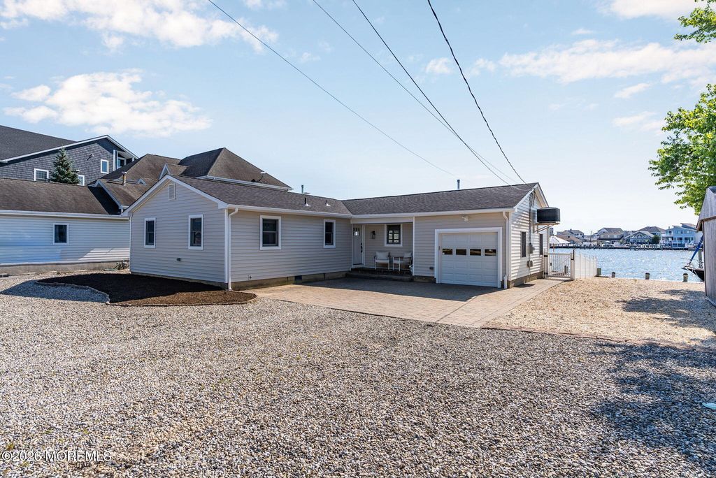 68 Blue Heron Drive S, Toms River, NJ 08753