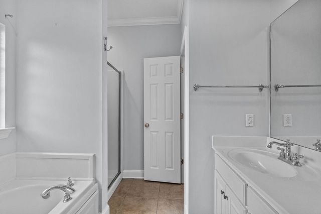 5 Chanticleer Cir., Hattiesburg, MS 39402