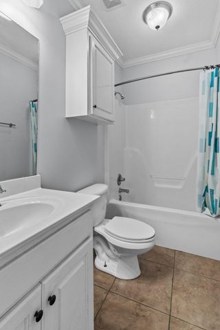 5 Chanticleer Cir., Hattiesburg, MS 39402