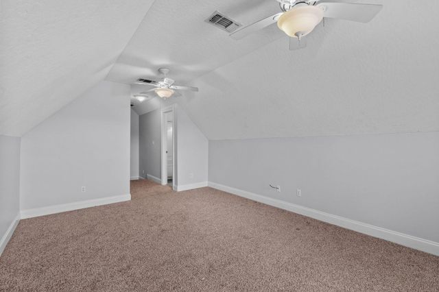 5 Chanticleer Cir., Hattiesburg, MS 39402