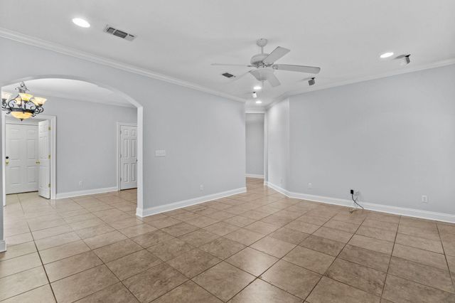 5 Chanticleer Cir., Hattiesburg, MS 39402