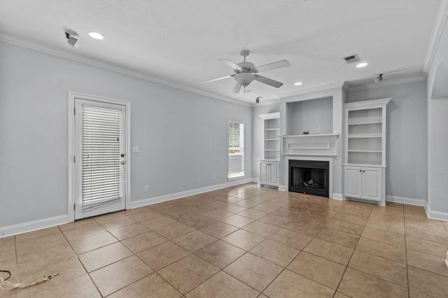 5 Chanticleer Cir., Hattiesburg, MS 39402