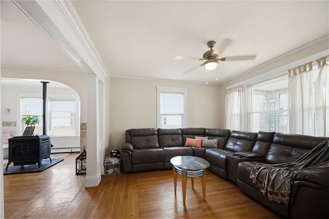 525 Willett Avenue, East Providence, RI 02915