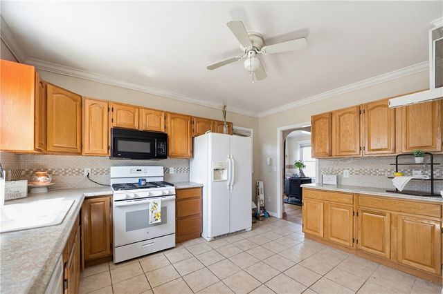 525 Willett Avenue, East Providence, RI 02915