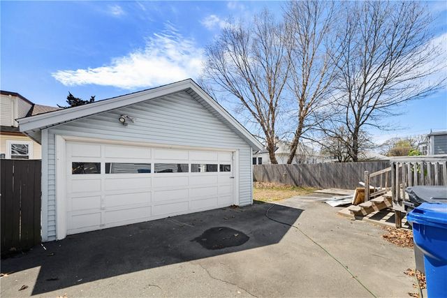 525 Willett Avenue, East Providence, RI 02915