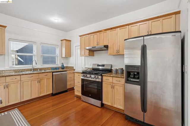 5339 Princeton St, Oakland, CA 94601