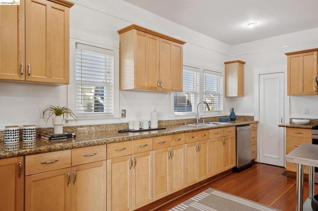 5339 Princeton St, Oakland, CA 94601