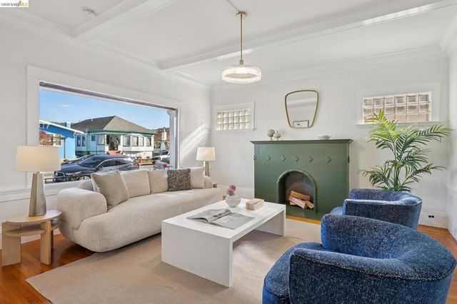 5339 Princeton St, Oakland, CA 94601