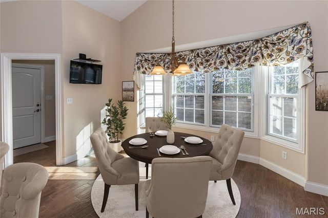 989 Hanna Bend Court, Manchester, MO 63021