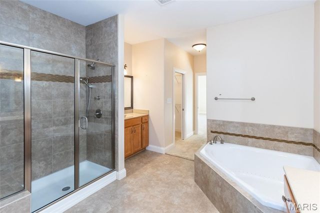 989 Hanna Bend Court, Manchester, MO 63021