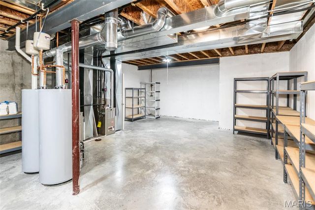 989 Hanna Bend Court, Manchester, MO 63021