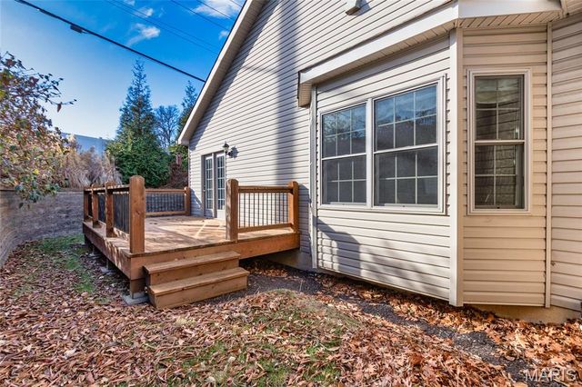 989 Hanna Bend Court, Manchester, MO 63021