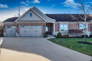 989 Hanna Bend Court, Manchester, MO 63021