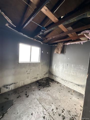 19326 Andover Street, Highland Park, MI 48203