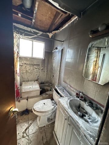 19326 Andover Street, Highland Park, MI 48203