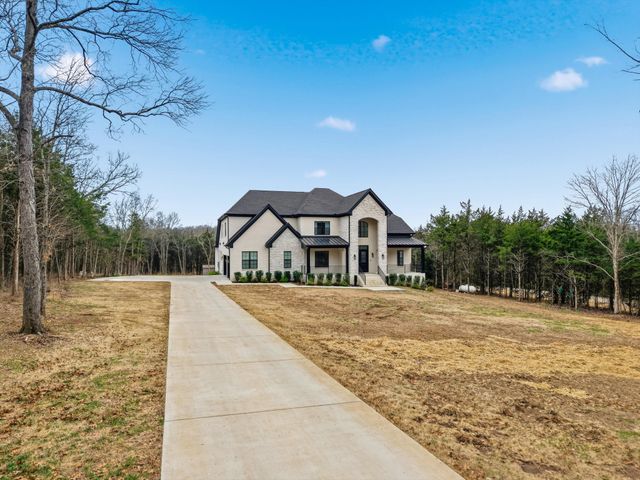 2085 Kidd Rd, Nolensville, TN 37135