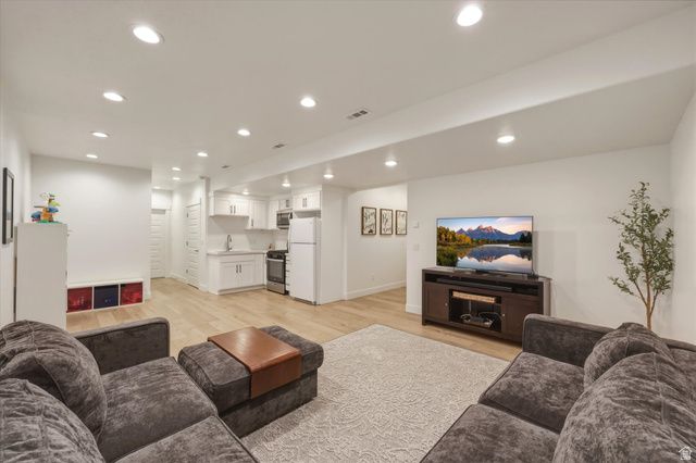 13334 S HENNING CIR, Herriman, UT 84096